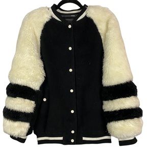 RARE find One Spo oversized Varsity Jacket Fur Black and white